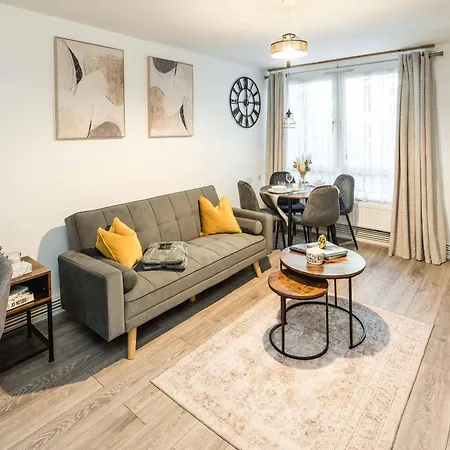 Family-Friendly 1-Bedroom Apartment In London Exterior photo