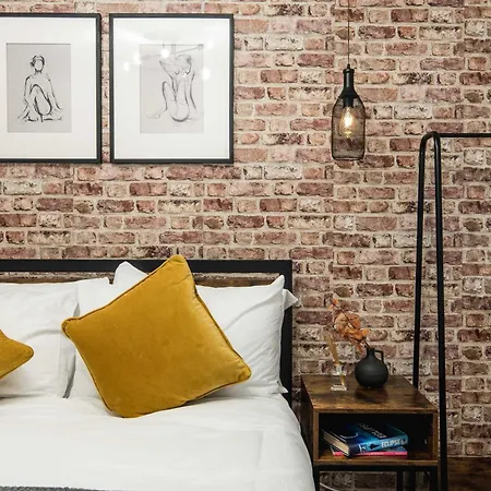 Family-Friendly 1-Bedroom Apartment In London Exterior photo
